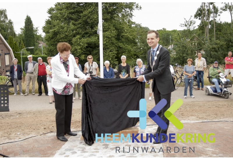 12 -7-2015 Onthulling grafsteen Herwen Coll. P.Snip- HKR (44)